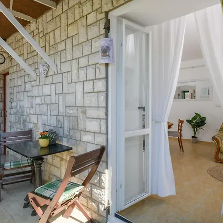 Aleksandra Apartment Pula