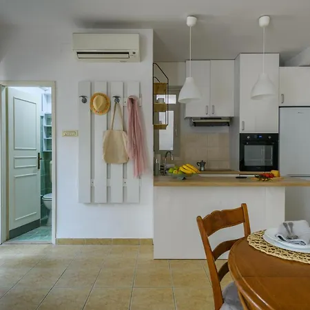 Apartment Aleksandra Pula