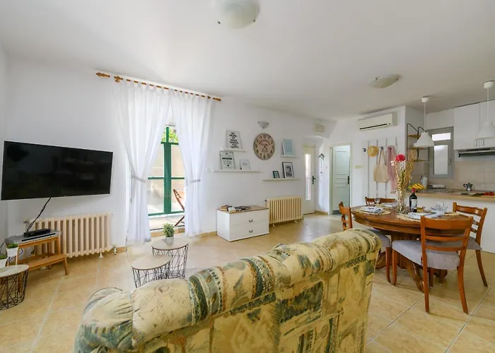 Aleksandra Appartement *